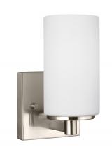  4139101-962 - Hettinger transitional 1-light indoor dimmable bath vanity wall sconce in brushed nickel silver fini